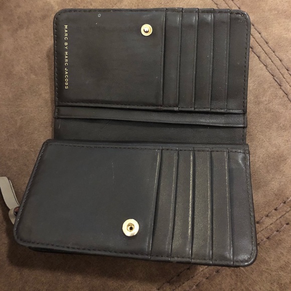 Marc by Marc Jacobs Wallet - Picture 3 of 4